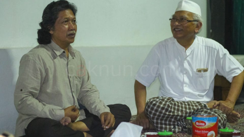 Cak Nun bersilaturrahmi ke kediaman Gus Mus di Ponpes Roudlotut Tholibin Leteh Rembang