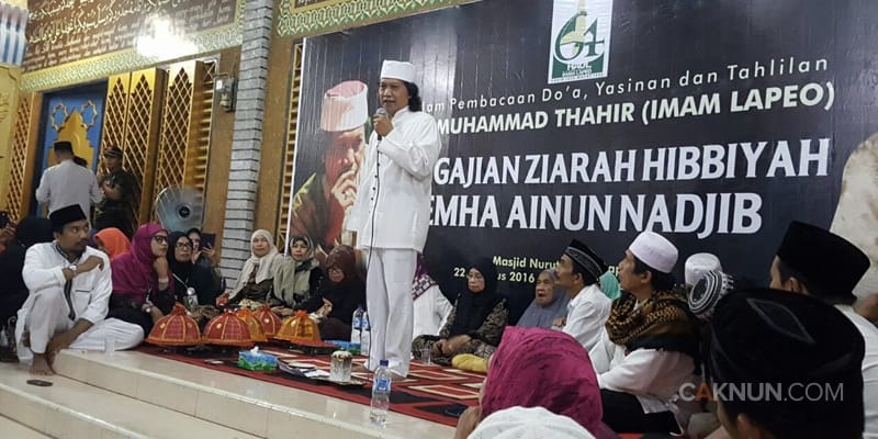 Karena yang mengundang adalah Imam Lapeo langsung, biarlah Imam Lapeo yang menyampaikan terima kasih kepada Cak Nun,