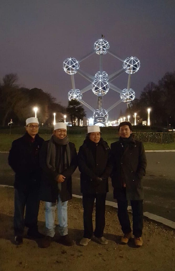 Mampir Melihat Atomium