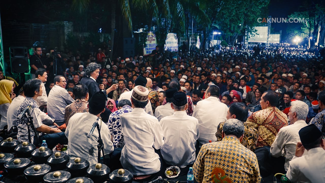 Apapun yang terjadi pada Indonesia, kita tidak putus asa untuk menyembuhkannya.