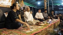 Dekonstruksi Rukun Islam ala Syaikh Nursamad Kamba