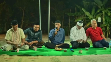 Mematangkan Persiapan Pentas Drama “Mlungsungi” di Pengajian Padhangmbulan